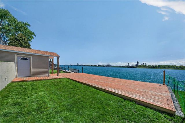125 Gratiot Boulevard, Marysville, MI 48040