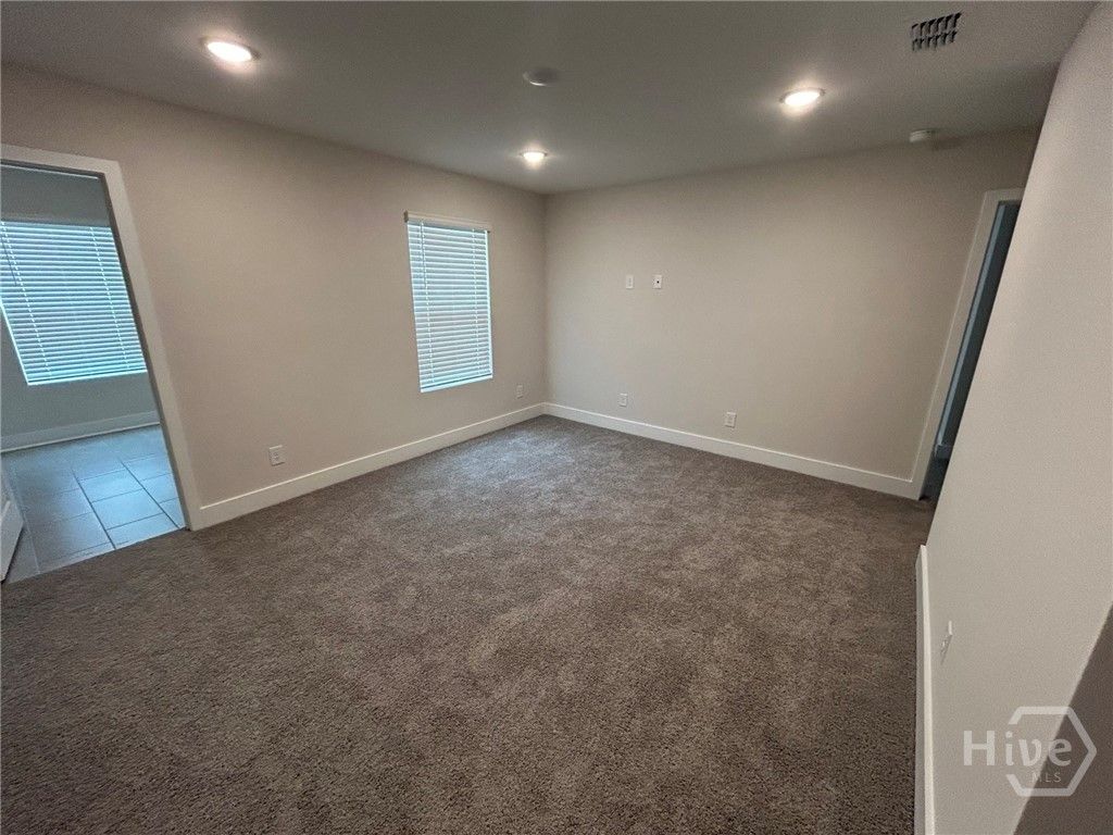 Image 13 of property listing at 135 Mage Circle, Savannah, GA 31302