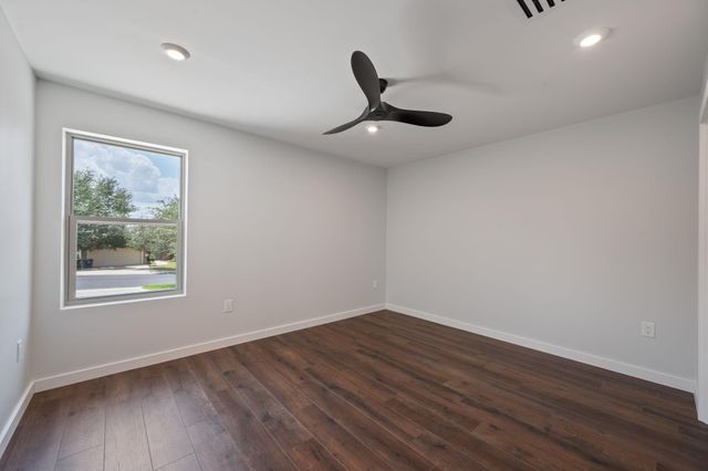 1412 Adam Ave, Burnet, TX 78611