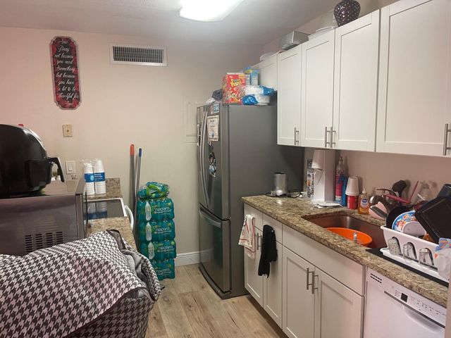 645 Executive Center Drive R-105, West Palm Beach, FL 33401