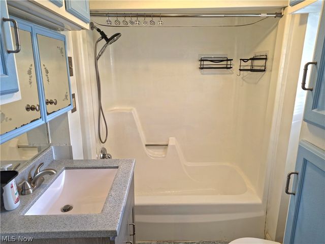 1249 E 342nd Street, Eastlake, OH 44095
