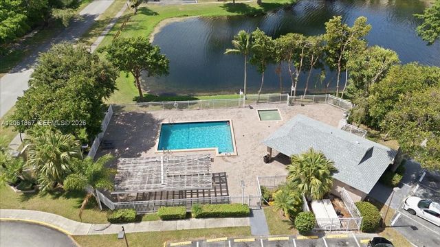 2121 NW 96th Terrace 14D, Pembroke Pines, FL 33024