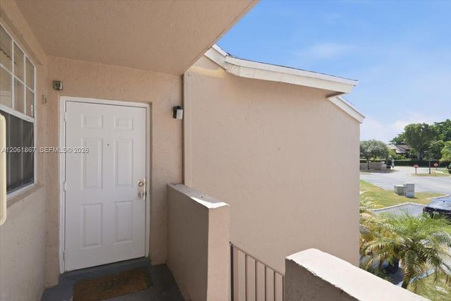 2121 NW 96th Terrace 14D, Pembroke Pines, FL 33024