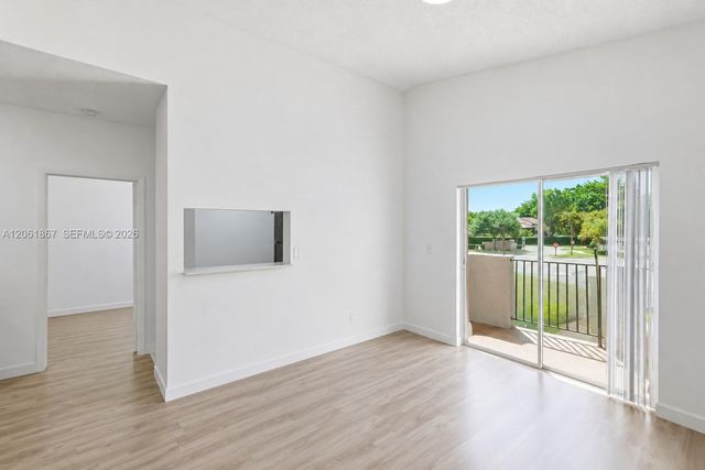2121 NW 96th Terrace 14D, Pembroke Pines, FL 33024