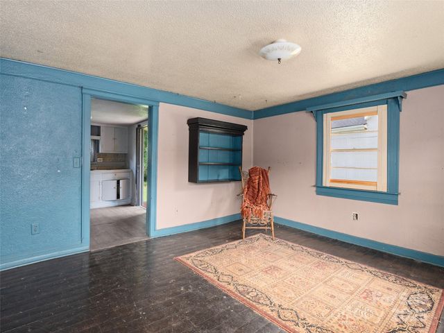 51 Riverbend Street, Waynesville, NC 28786