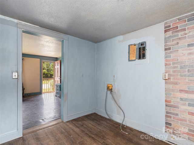51 Riverbend Street, Waynesville, NC 28786