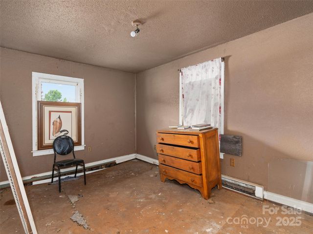 51 Riverbend Street, Waynesville, NC 28786