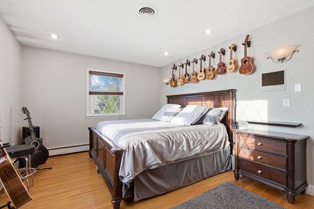 78 Dunstable Rd, Westford, MA 01886