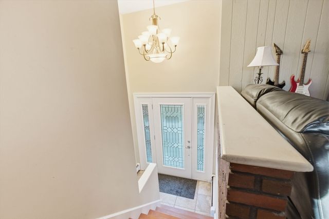 78 Dunstable Rd, Westford, MA 01886