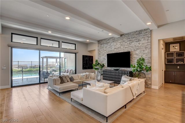 556 Vista Sunset Avenue, Las Vegas, NV 89138