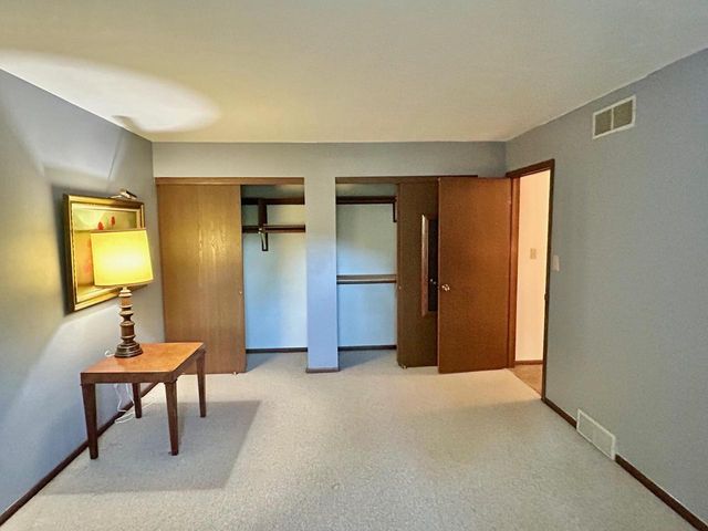 5221 W Loomis ROAD, Greendale, WI 53129