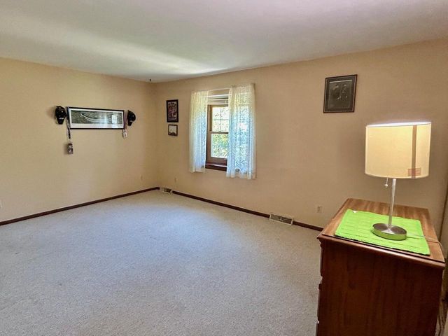 5221 W Loomis ROAD, Greendale, WI 53129