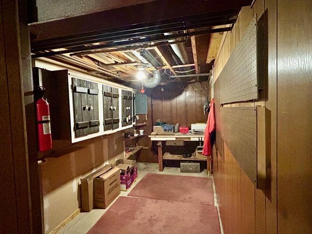 5221 W Loomis ROAD, Greendale, WI 53129