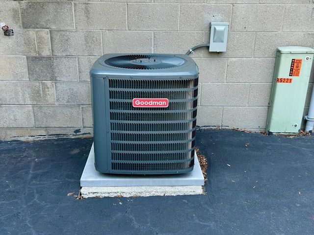 5221 W Loomis ROAD, Greendale, WI 53129