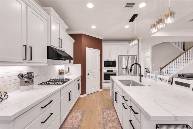 3693 Haskell Hollow Loop, College Station, TX 77845