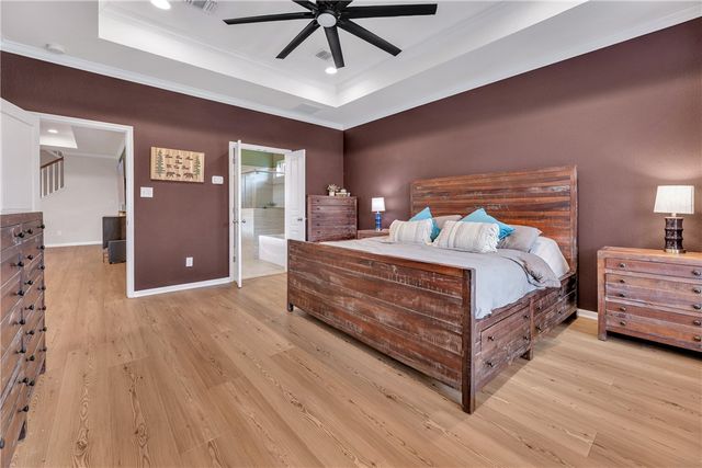 3693 Haskell Hollow Loop, College Station, TX 77845