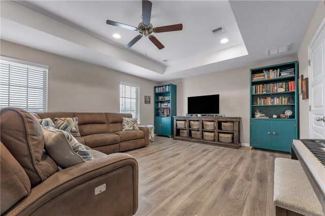 3693 Haskell Hollow Loop, College Station, TX 77845