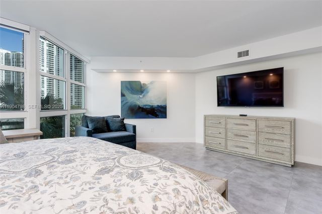 3370 Hidden Bay Drive 303, Aventura, FL 33180