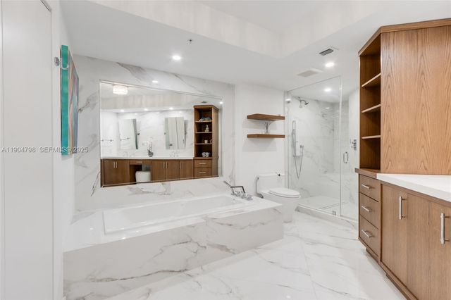3370 Hidden Bay Drive 303, Aventura, FL 33180