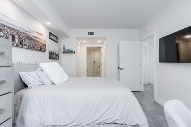 3370 Hidden Bay Drive 303, Aventura, FL 33180