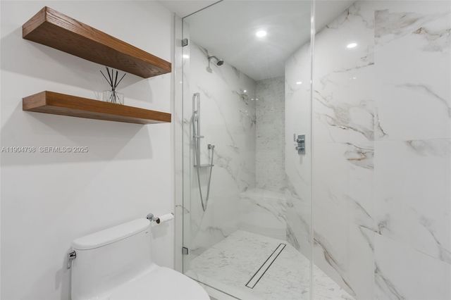 3370 Hidden Bay Drive 303, Aventura, FL 33180