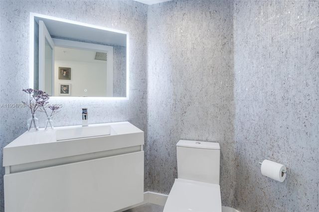 3370 Hidden Bay Drive 303, Aventura, FL 33180