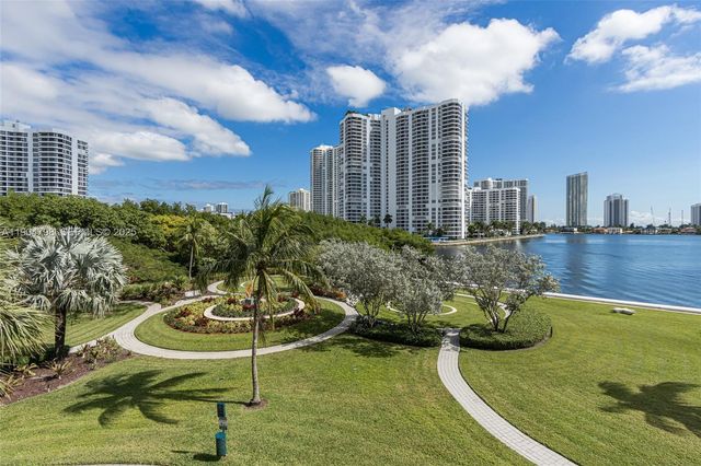 3370 Hidden Bay Drive 303, Aventura, FL 33180
