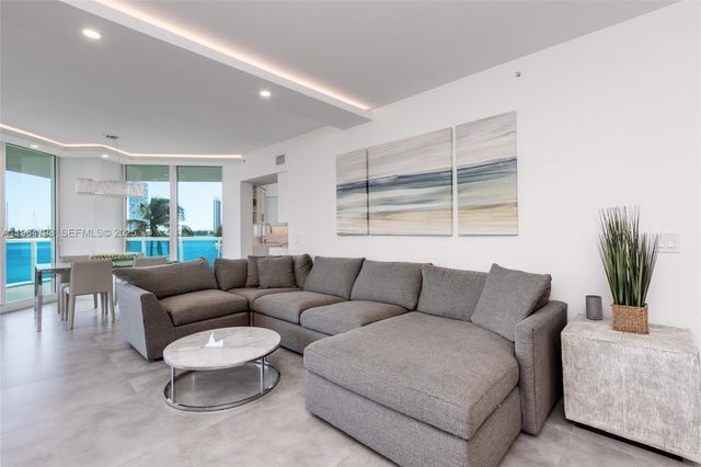 3370 Hidden Bay Drive 303, Aventura, FL 33180
