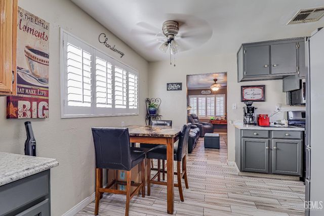 6200 Wright Avenue, Bakersfield, CA 93308