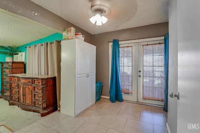 6200 Wright Avenue, Bakersfield, CA 93308