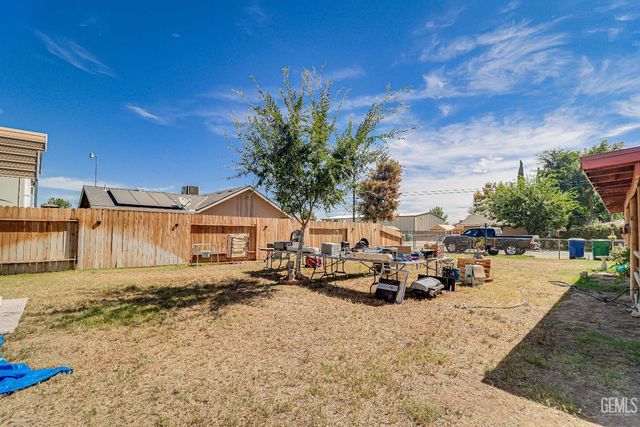 6200 Wright Avenue, Bakersfield, CA 93308