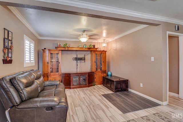 6200 Wright Avenue, Bakersfield, CA 93308