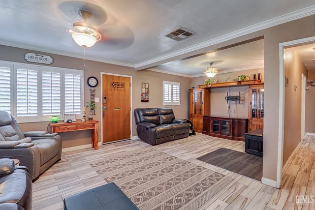 6200 Wright Avenue, Bakersfield, CA 93308