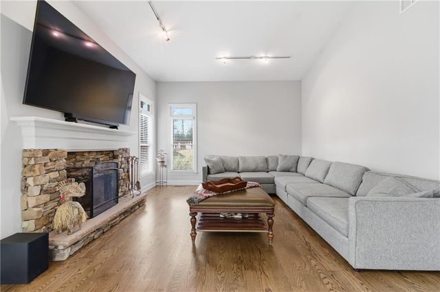 1001 Chestnut Hill SW Road, Marietta, GA 30064