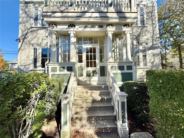 20 Berkeley Avenue 3, Newport, RI 02840