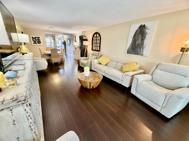 2004 Granada Drive M3, Coconut Creek, FL 33066