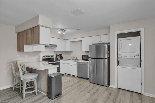 1742 Ocean Bay DR, Virginia Beach, VA 23454