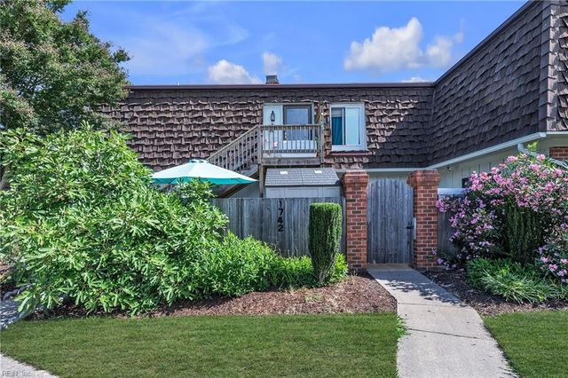 1742 Ocean Bay DR, Virginia Beach, VA 23454
