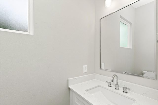 8316 Curry Road A, Houston, TX 77093