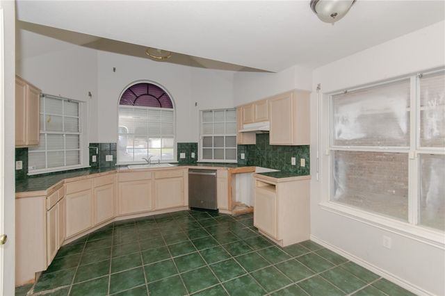 7032 Emelie, Corpus Christi, TX 78413