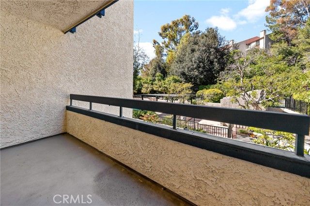 4041 Via Marisol 215, Los Angeles, CA 90042