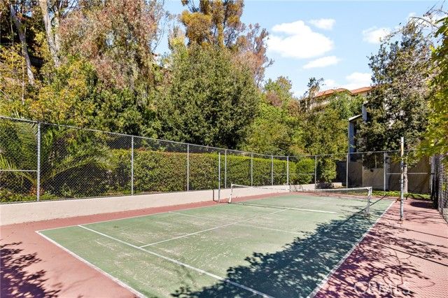 4041 Via Marisol 215, Los Angeles, CA 90042