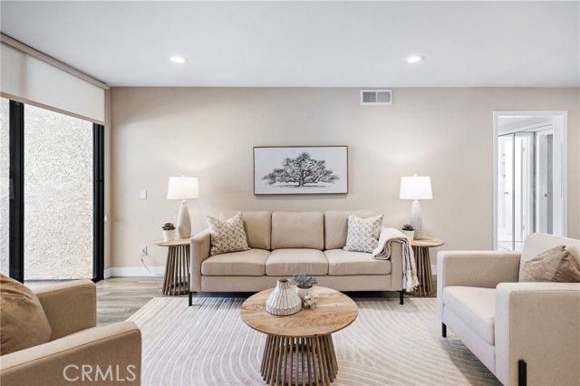 4041 Via Marisol 215, Los Angeles, CA 90042