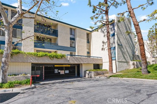 4041 Via Marisol 215, Los Angeles, CA 90042