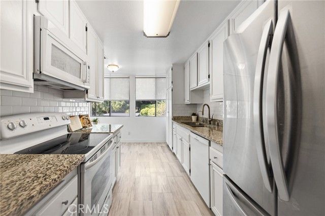 4041 Via Marisol 215, Los Angeles, CA 90042