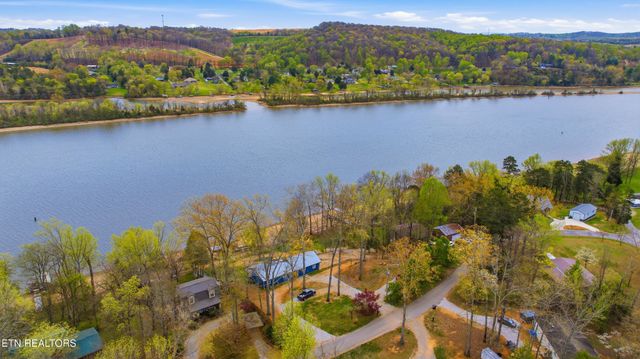 269 Lakeshore Vista Drive, Kingston, TN 37763