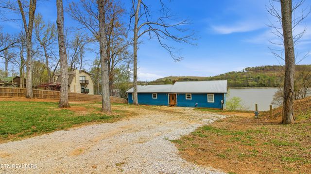 269 Lakeshore Vista Drive, Kingston, TN 37763