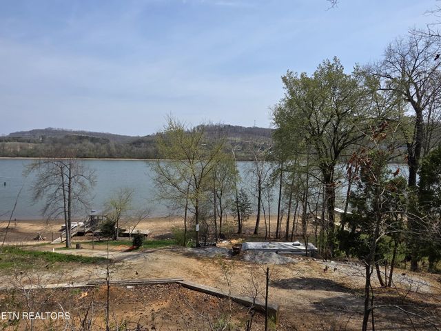 269 Lakeshore Vista Drive, Kingston, TN 37763