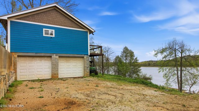 269 Lakeshore Vista Drive, Kingston, TN 37763