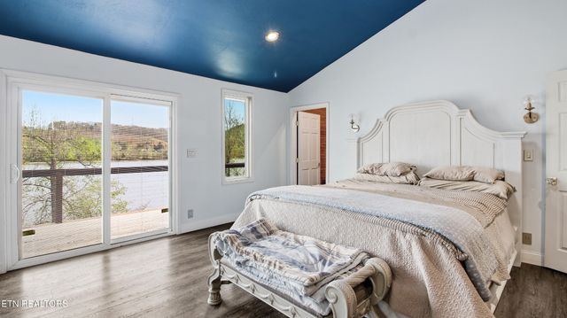 269 Lakeshore Vista Drive, Kingston, TN 37763